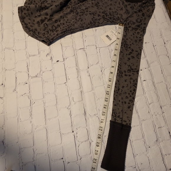 Free People We The Free Davis Mottled Animal Print Size XS - Picture 8 of 8